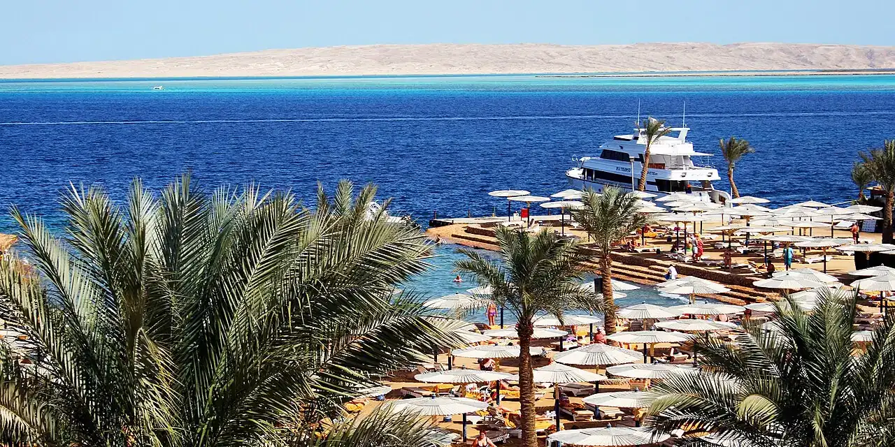 The Red Sea coastline at Hurghada